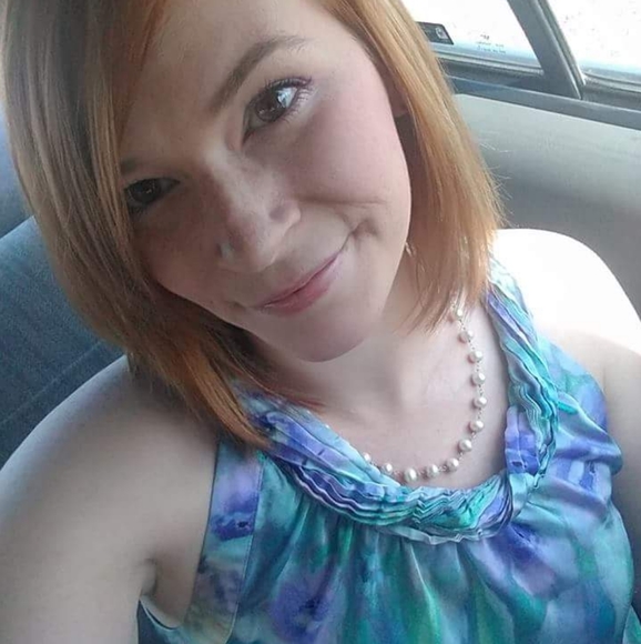 Meet your Posher, Amber - Picture 3 of 16